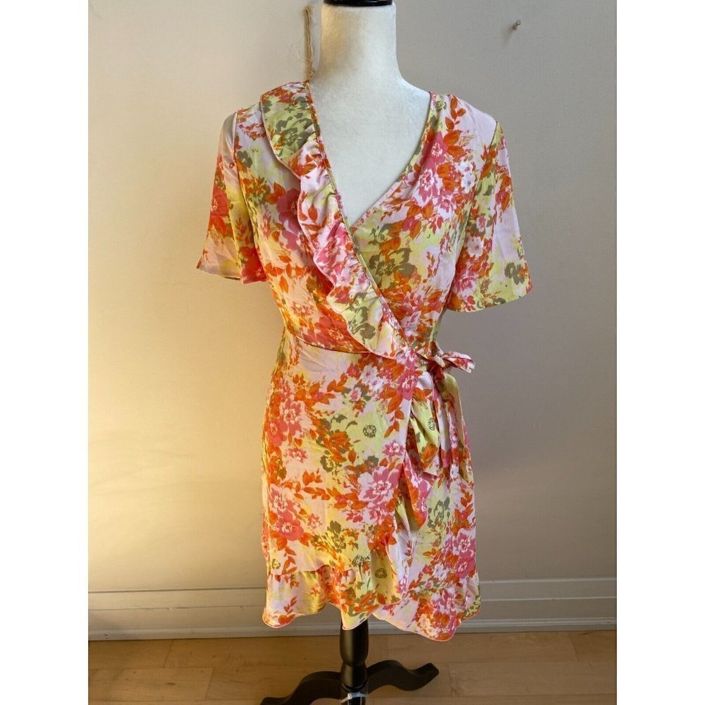 VERO Moda Floral "Lee" Faux Wrap Dress Ruffle Trim - Picture 2 of 8